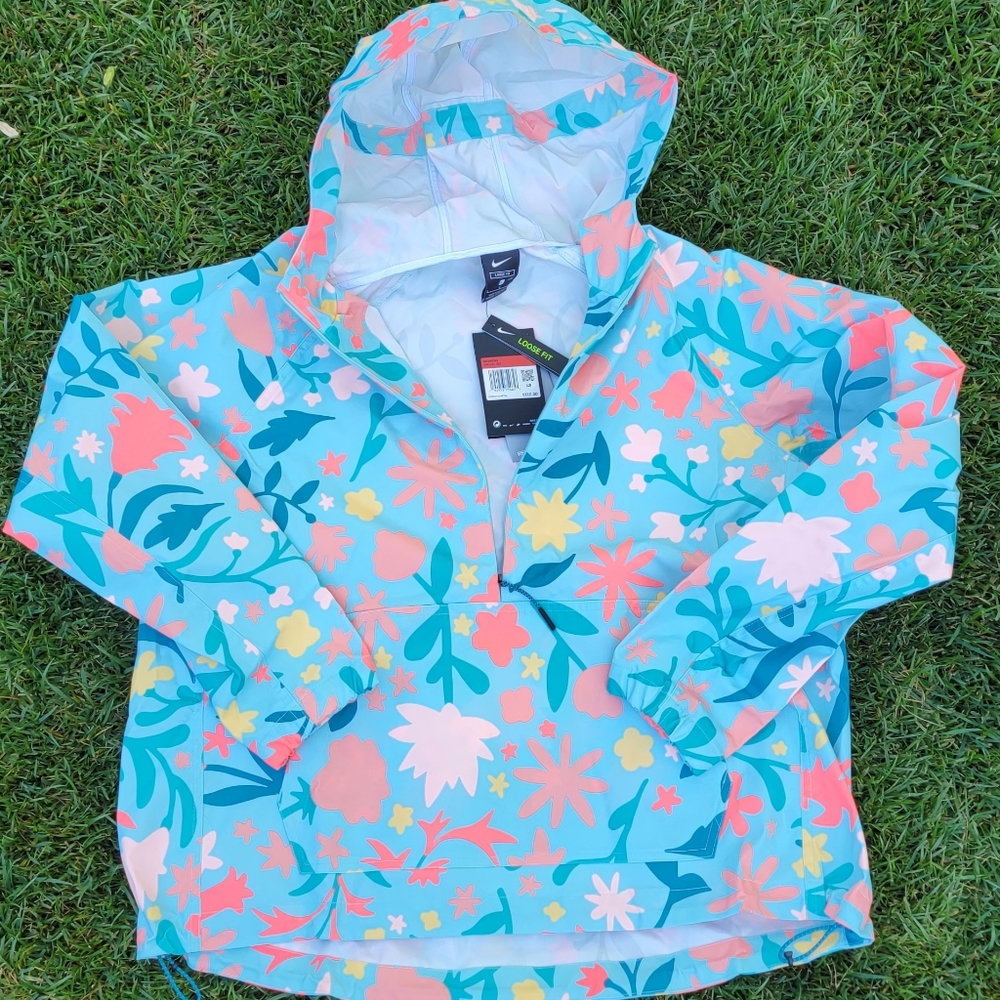 New women's Nike jacket